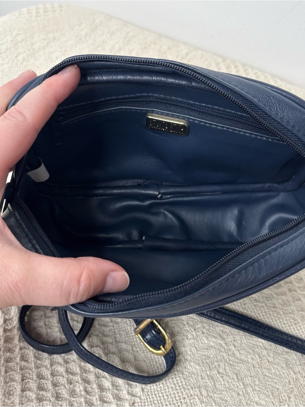 90s Vintage Amanda Smith Navy Blue Leather Crossbody Bag - Picture 6 of 7